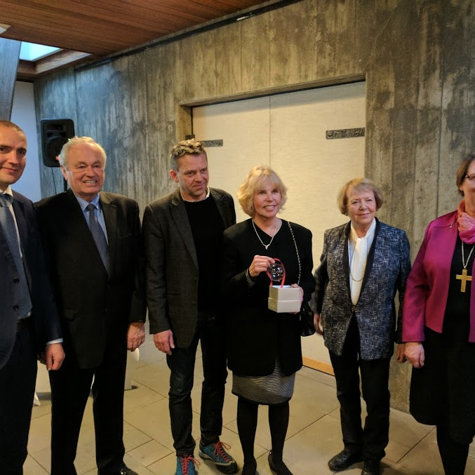 Peggy handhafi Kærleikskúlunnar 2016