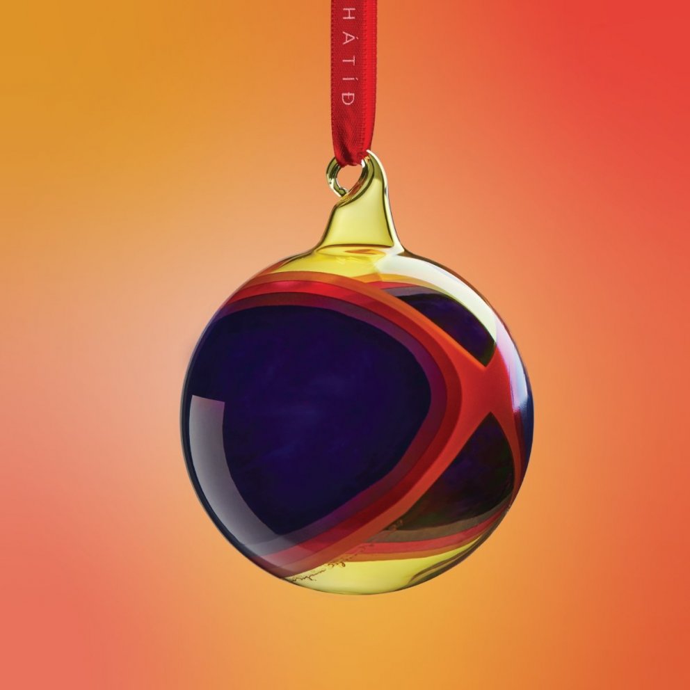 Eitt ár eftir Sirru Sigrúnu Sigurðardóttur