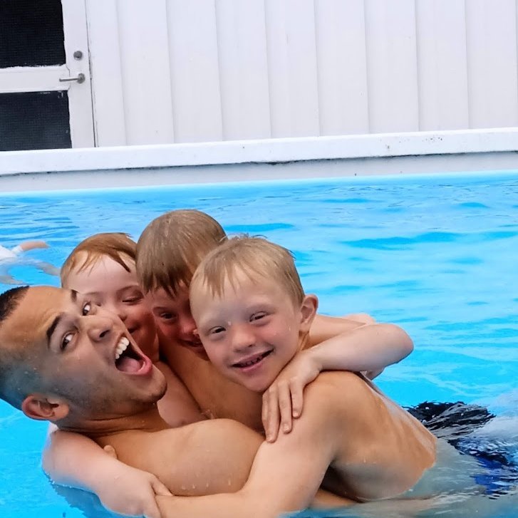 Fjör í sundlauginni í Reykjadal í Mosfellsdal